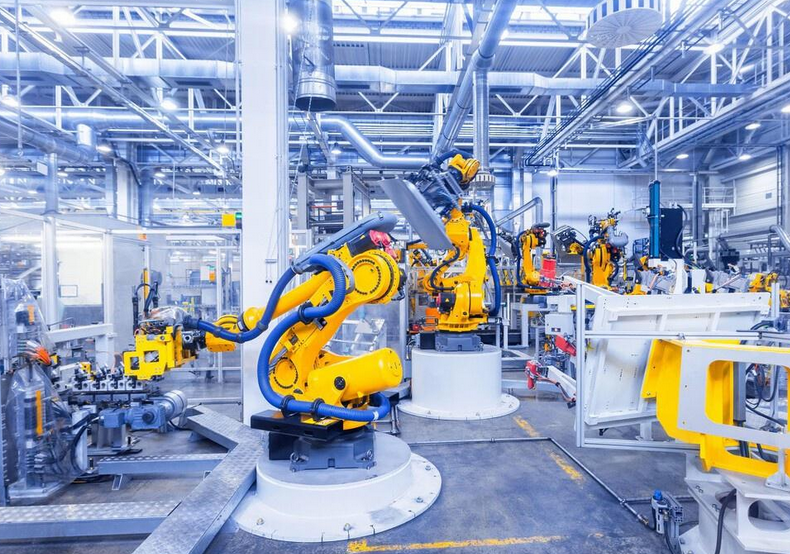 长安汽车董事长朱华荣：汽车正在演变为可进化的智能汽车机器人